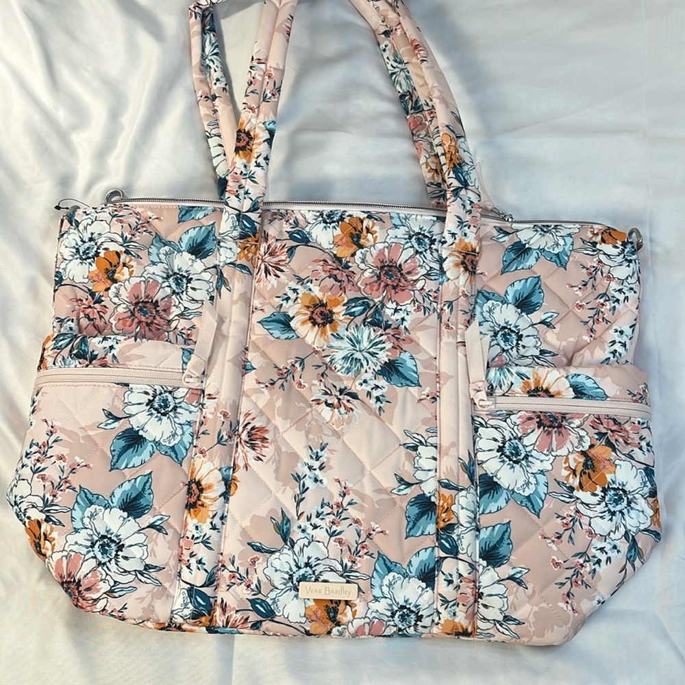 NWT Vera Bradley Large Multi-Strap Tote - Peach Blossom Bouquet